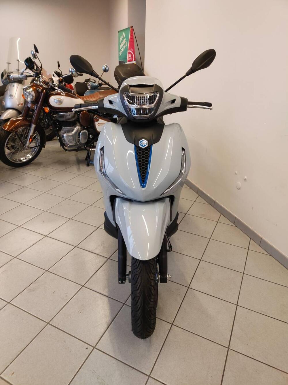 Piaggio Beverly 310 S (2025 - 26) (8)