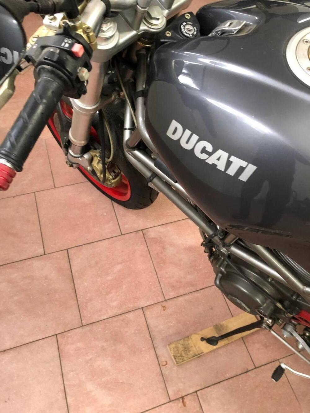 Ducati Monster 900 I.E. (1999 - 02) (5)