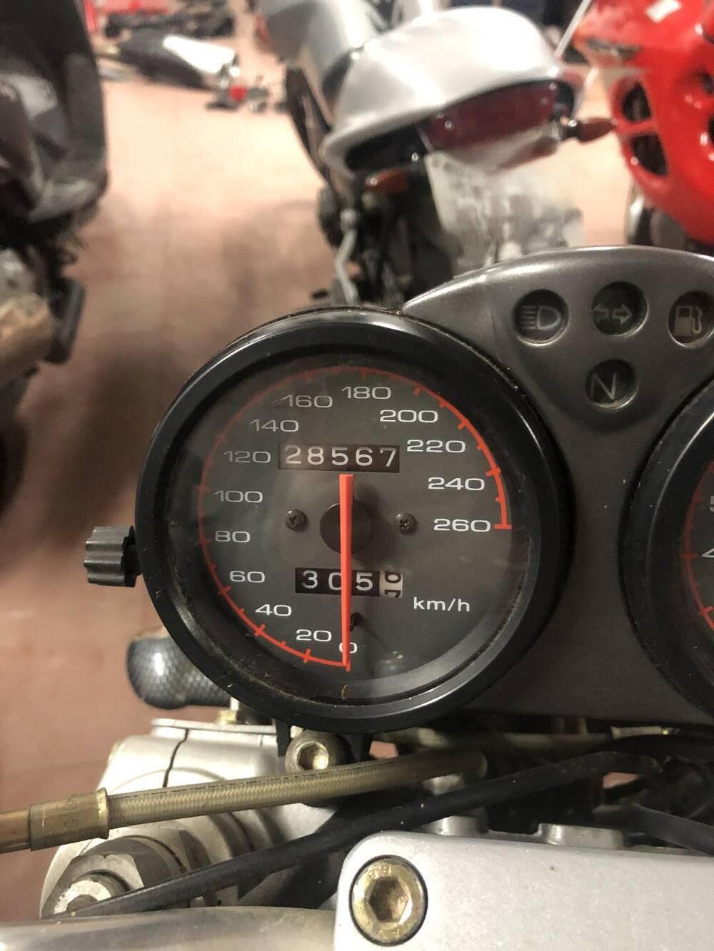 Ducati Monster 900 I.E. (1999 - 02) (6)