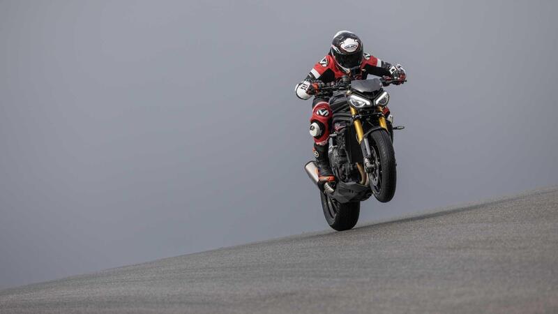 Triumph Speed Triple 1200 RS 2025: test, Pro e Contro [VIDEO E GALLERY]