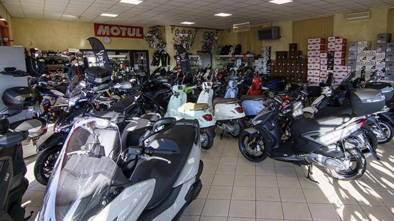 A sorpresa, ripartono gli incentivi: ecobonus per ciclomotori e motocicli elettrici o ibridi