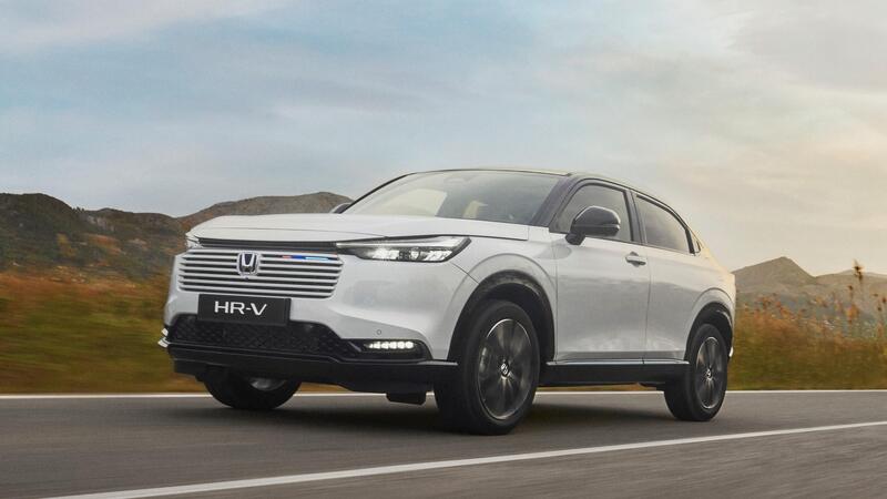 Honda HR-V 2025: arriva il restyling con nuovi allestimenti e la tecnologia ibrida