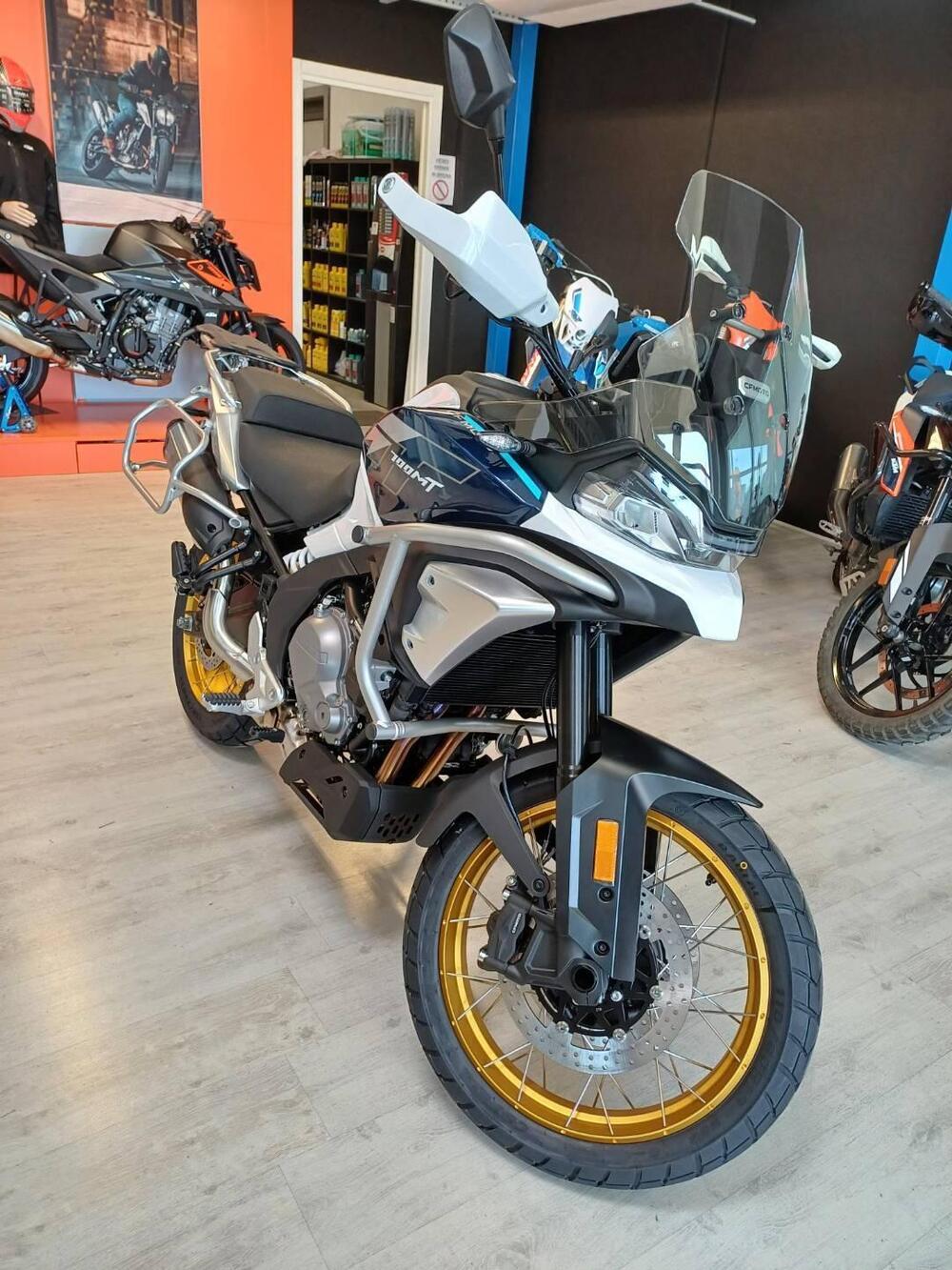 CFMOTO 700MT Adventure (2025 - 26) (2)