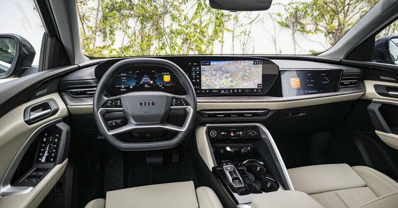 Audi Q5 2025: le foto degli interni