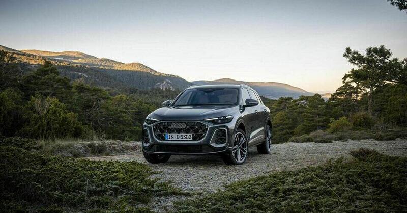 Audi Q5 2025: le foto degli esterni e in movimento