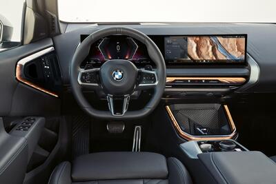 BMW X3 2025: le foto degli interni