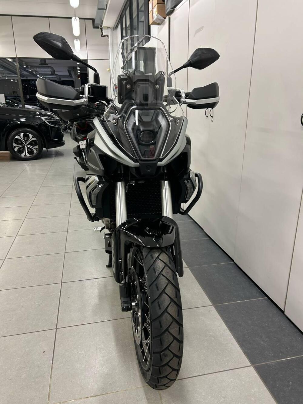 QJ Motor SRT 600 SX (2024 - 25) (3)