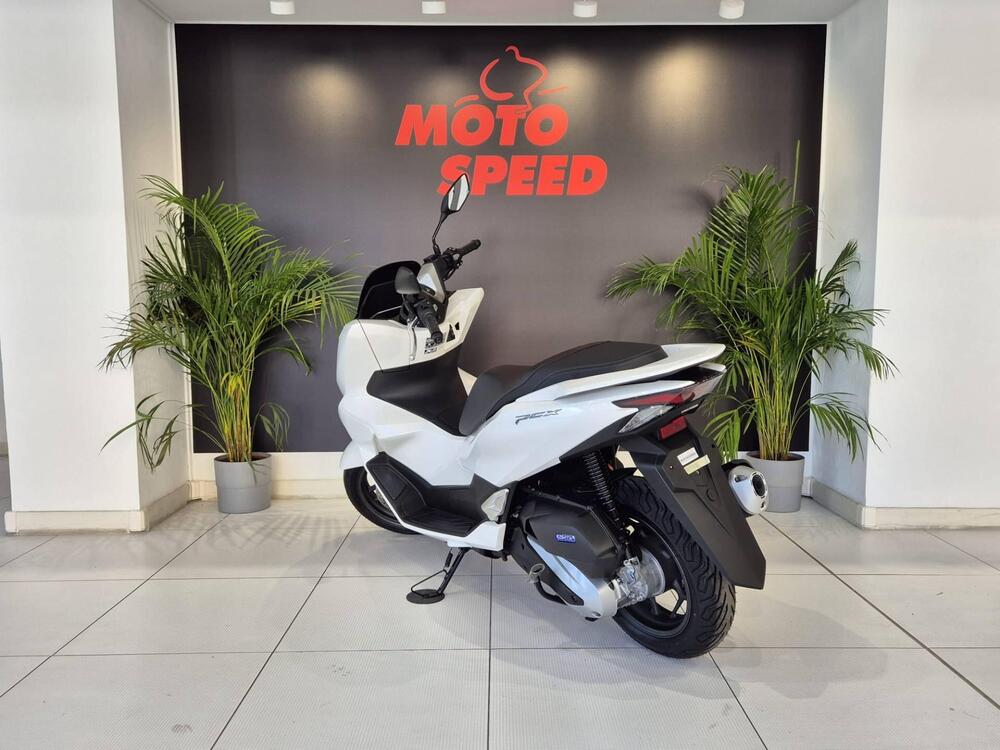 Honda PCX 125 (2025) (4)