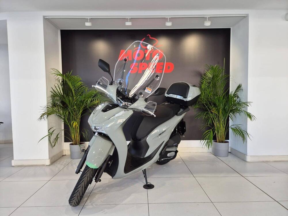 Honda SH 125i (2024 - 25) (4)