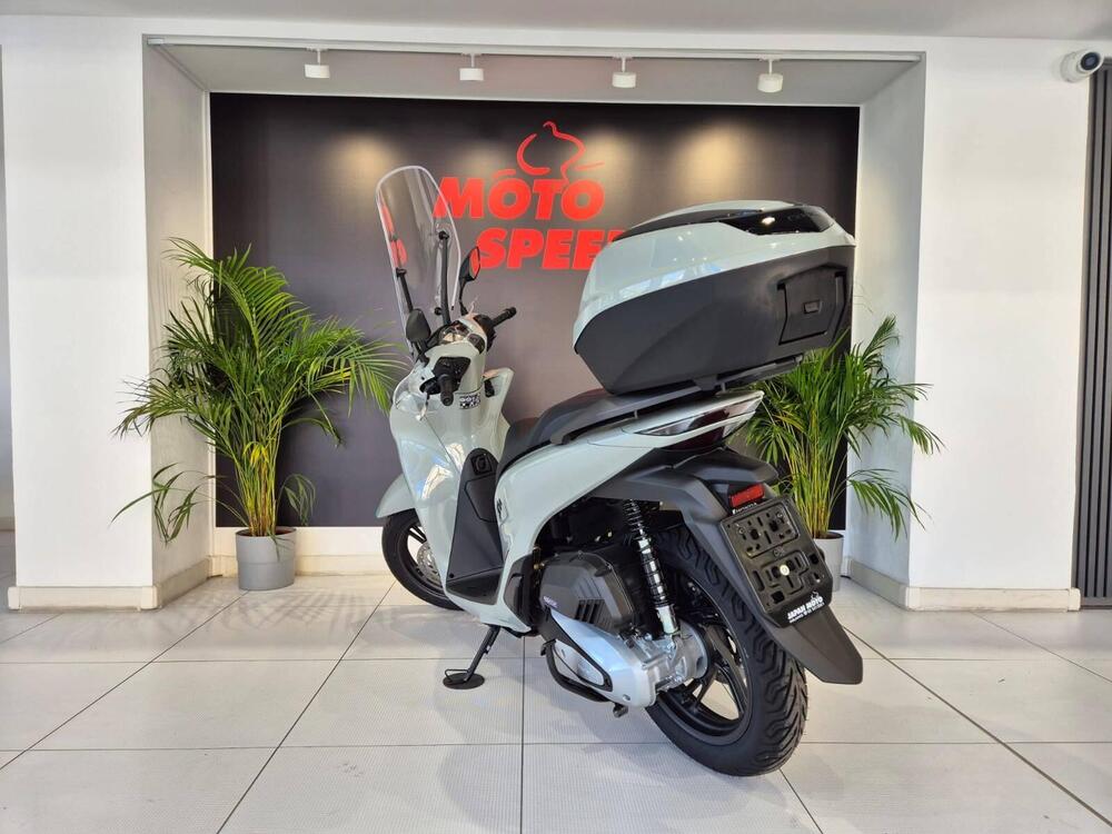 Honda SH 125i (2024 - 25) (6)