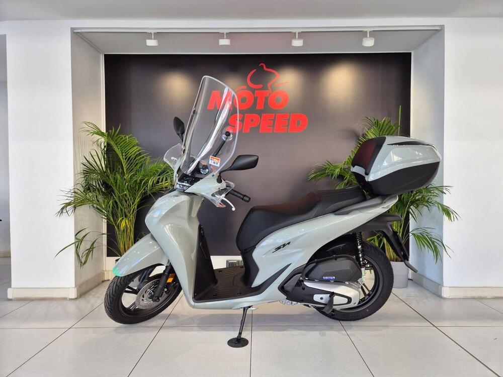 Honda SH 125i (2024 - 25) (2)