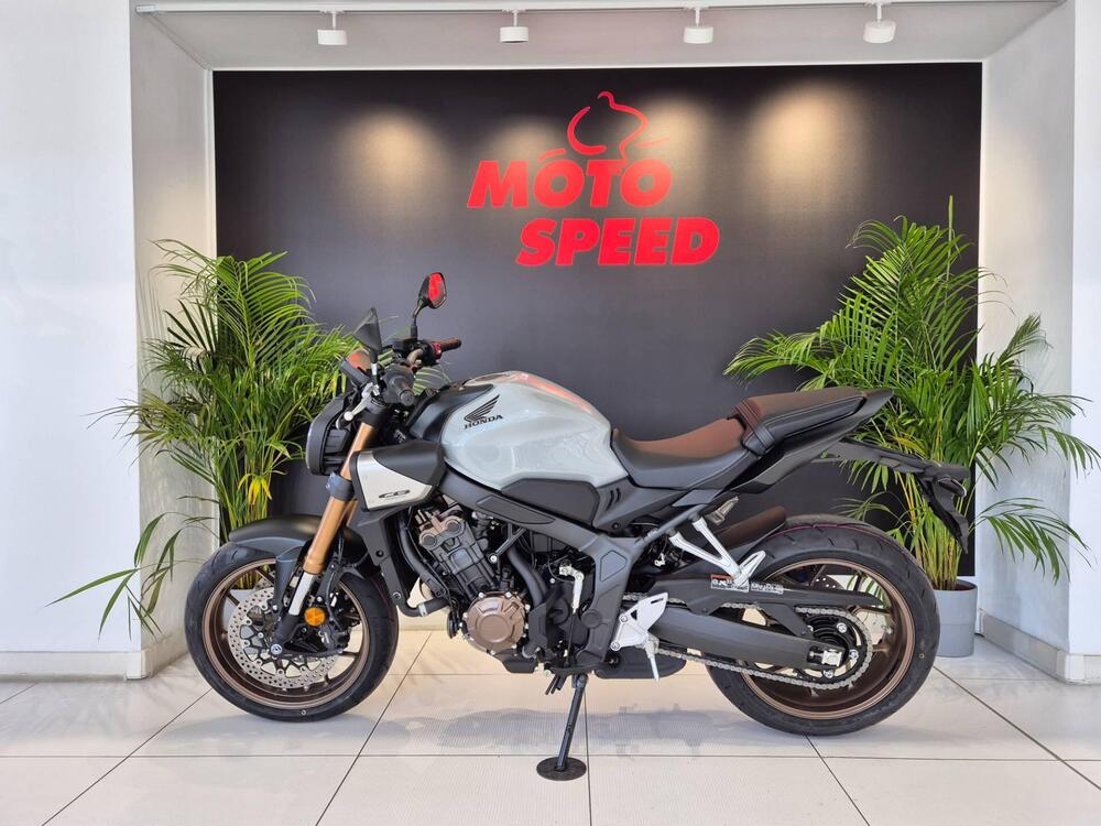 Honda CB 650 R E-Clutch (2024 - 25) (2)