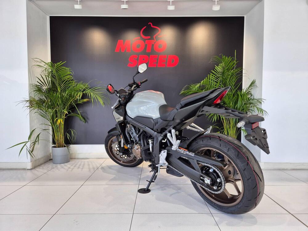 Honda CB 650 R E-Clutch (2024 - 25) (5)