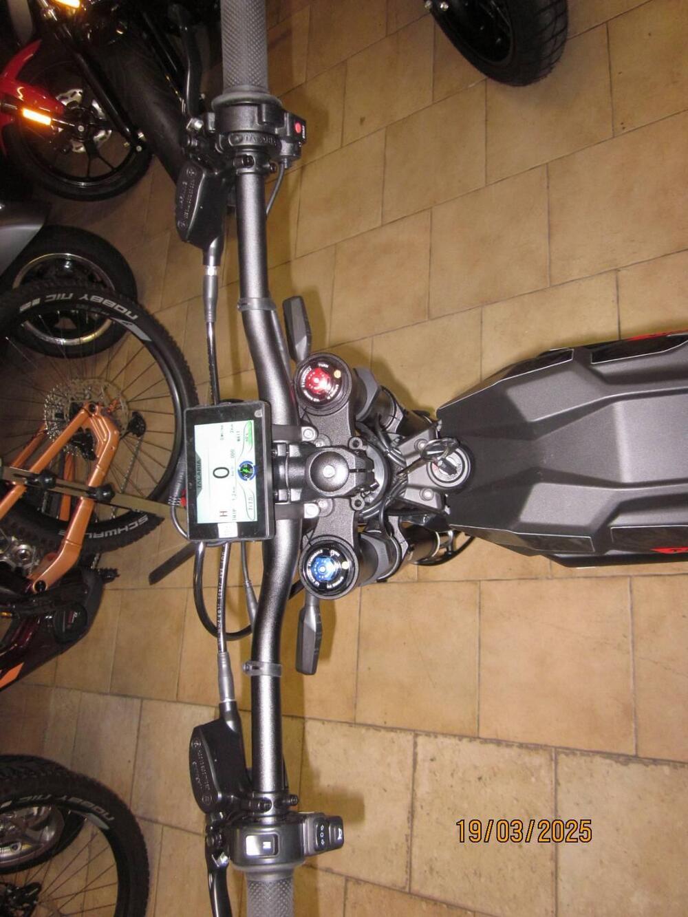 Talaria Moto Sting TL5500 Pro L1e (2025) (5)