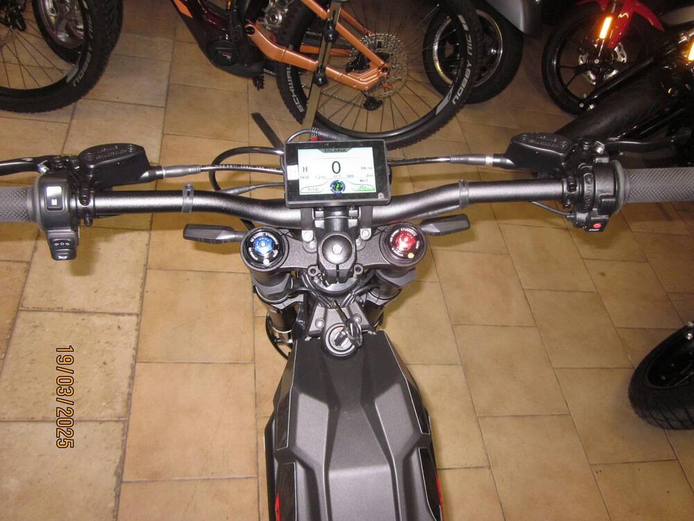 Talaria Moto Sting TL5500 Pro L1e (2025) (9)