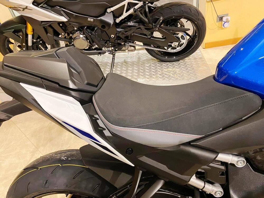Suzuki GSX-S1000 EVO (2025) (4)