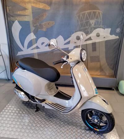 Vespa Primavera 125 S (2023 - 25) nuova