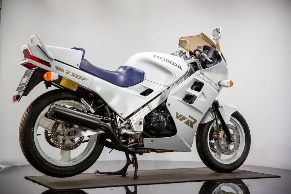 Honda VFR 750 F (1986 - 87) (3)
