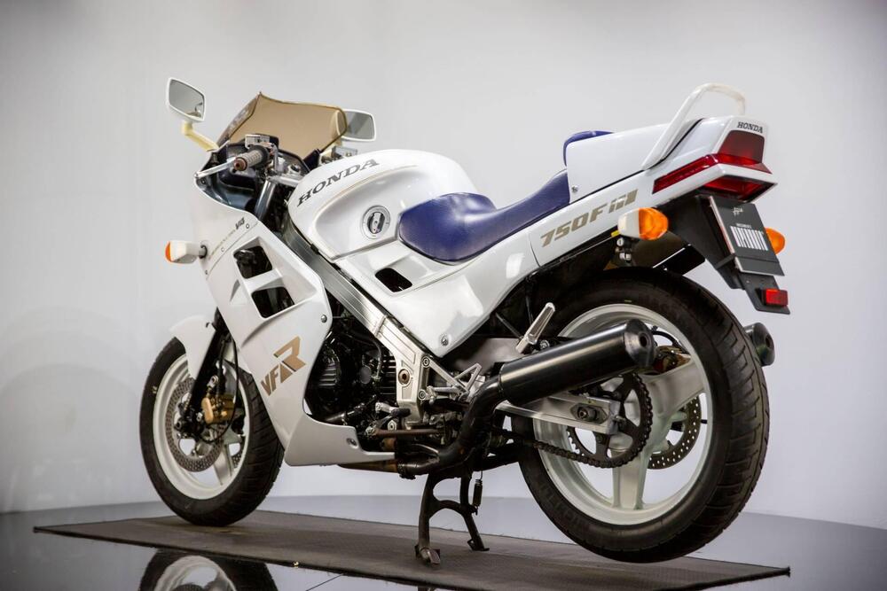 Honda VFR 750 F (1986 - 87) (5)