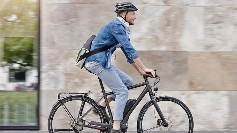 Il mercato della bicicletta frena la caduta: l&#039;e-bike traina la ripresa. Ecco i dati