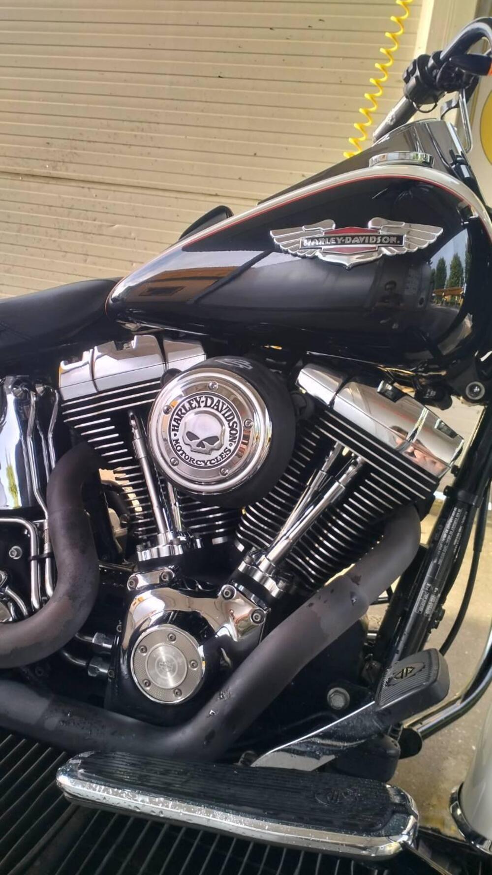 Harley-Davidson 1690 Deluxe ABS (2011 - 16) - FLSTN