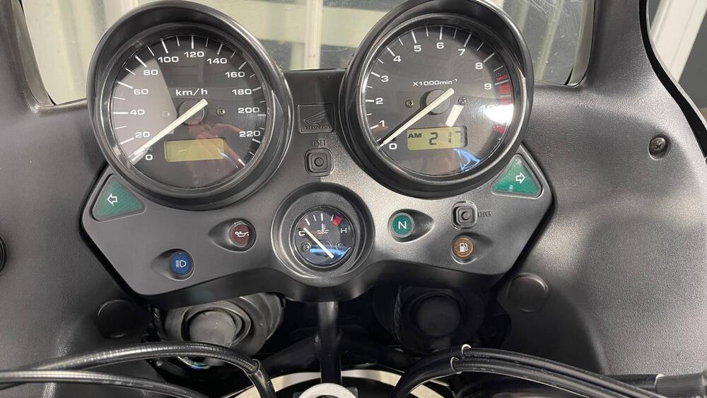 Honda Varadero 1000 (1999 - 02) (11)