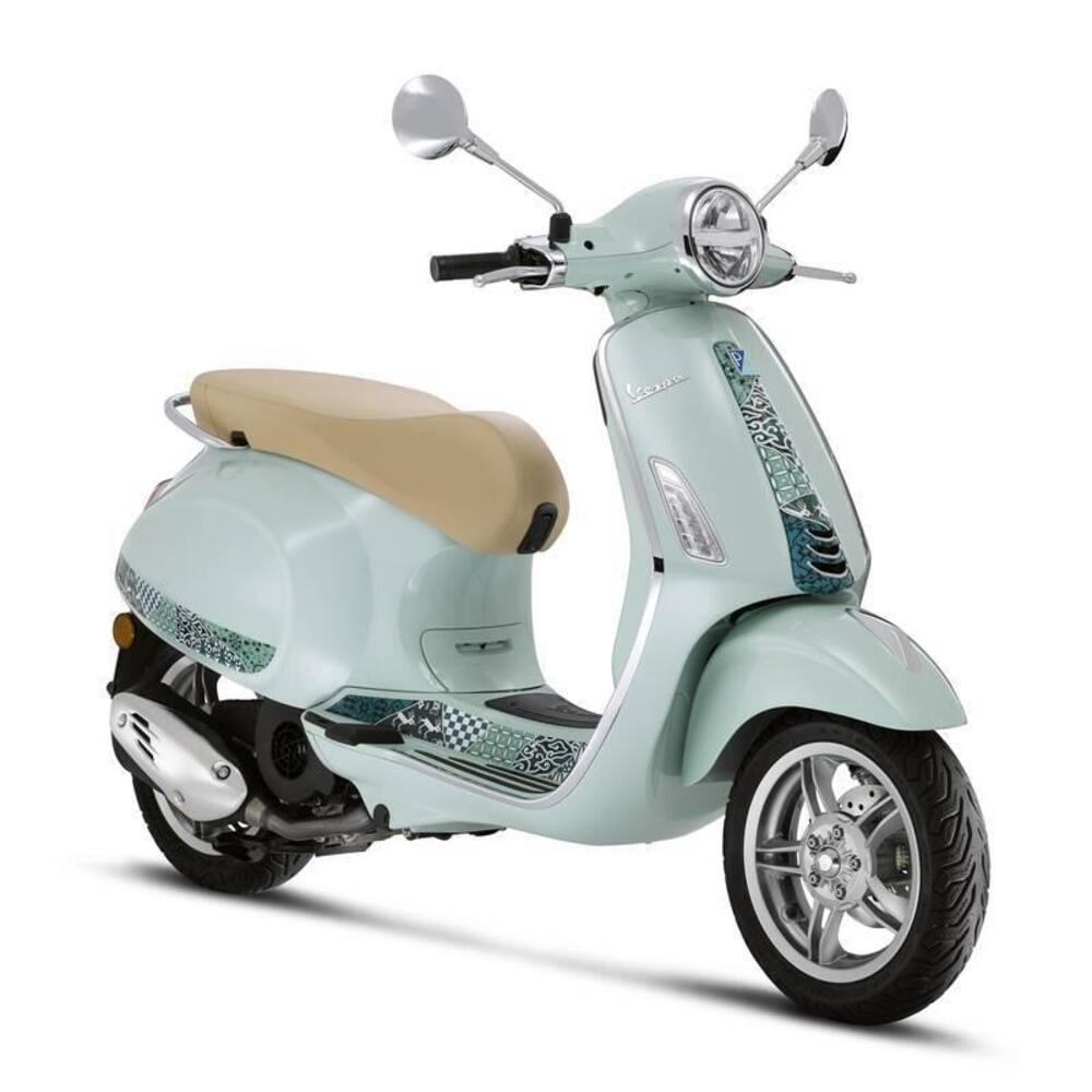 Vespa Primavera 125 Batik (2024 - 25)