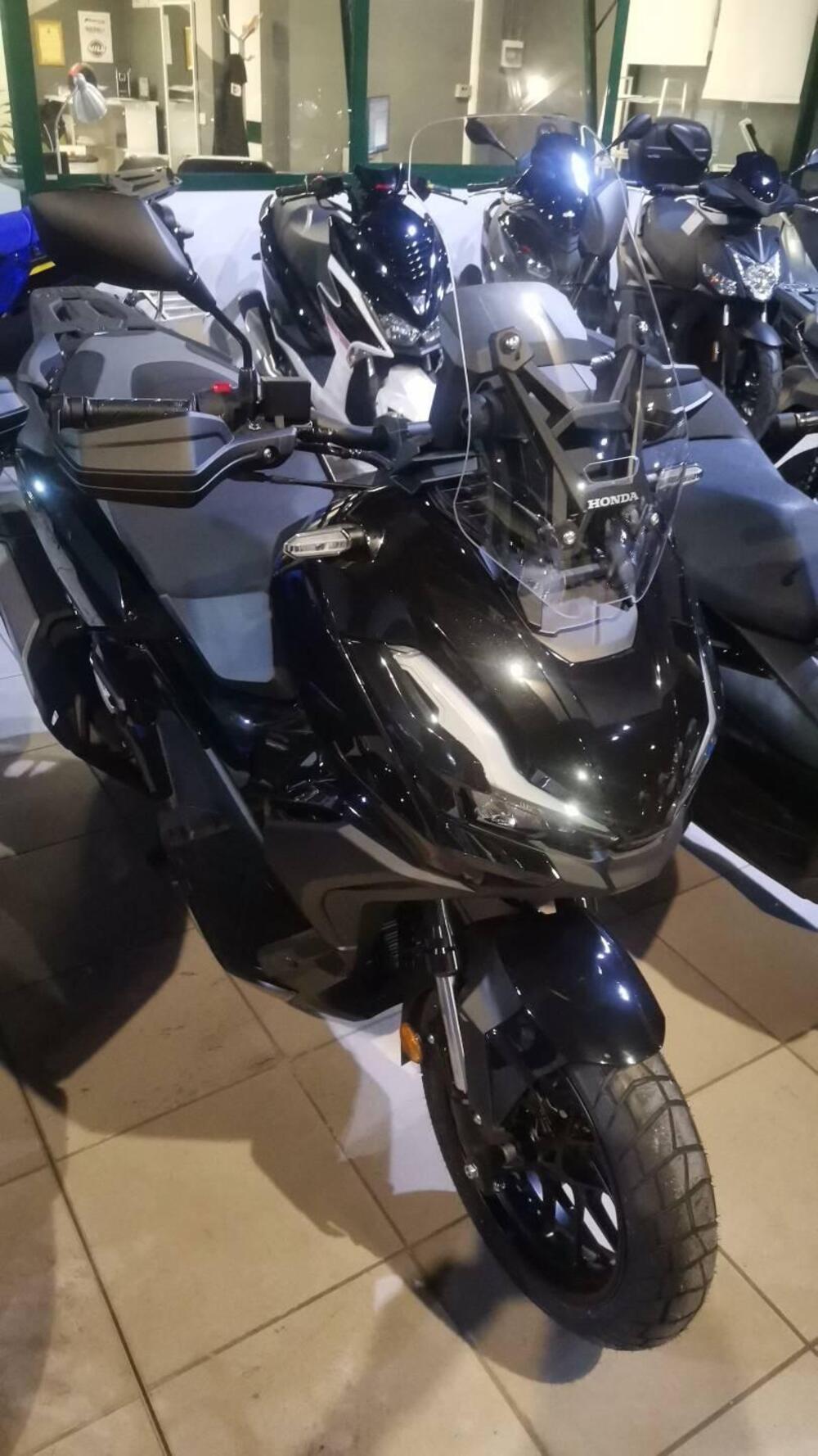 Honda ADV 350 (2025 - 26) (2)