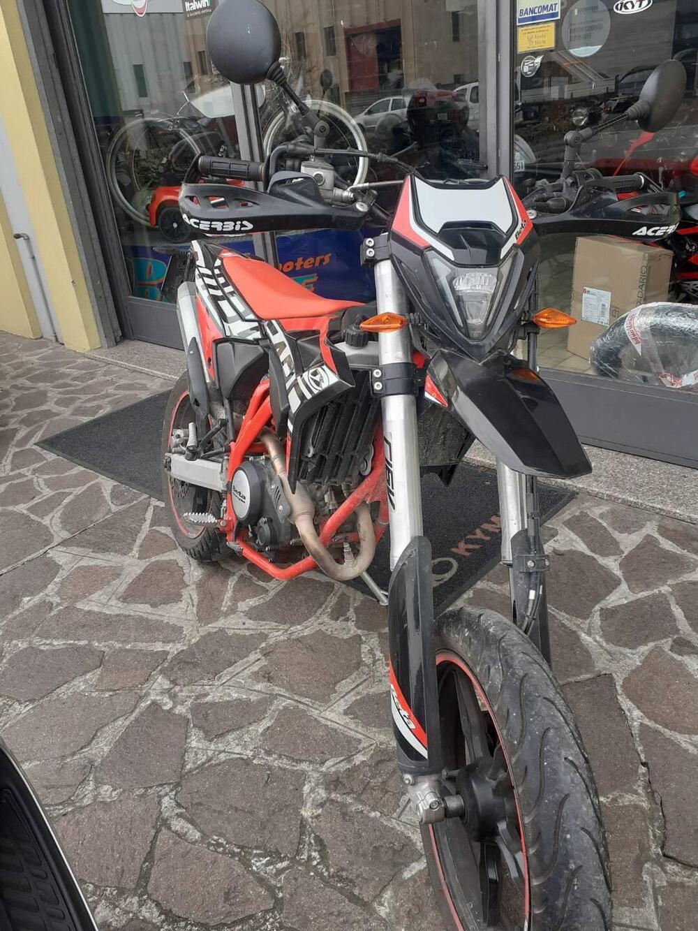 Betamotor RR 125 4T Motard LC (2021 - 23) (3)