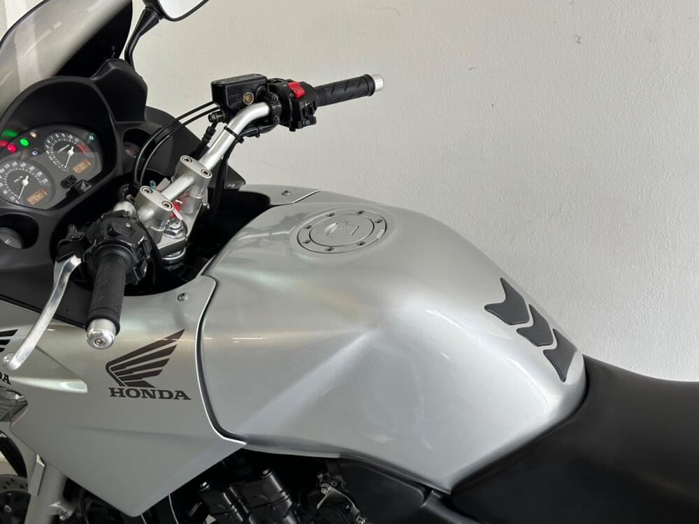 Honda CBF 600 (2004 - 06) (3)