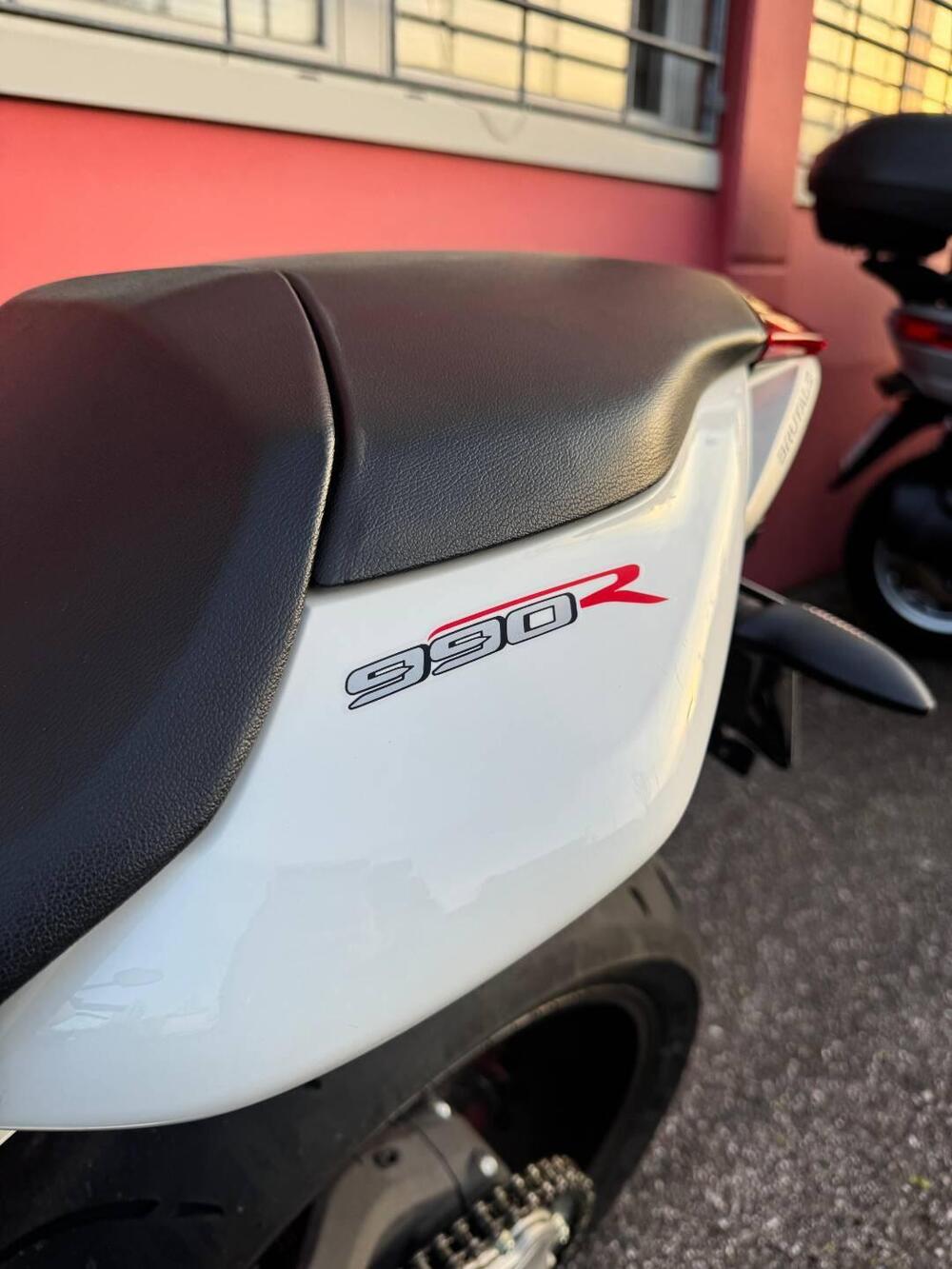 MV Agusta Brutale 990 R (2009 - 12) (16)