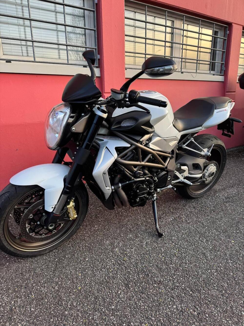 MV Agusta Brutale 990 R (2009 - 12) (12)