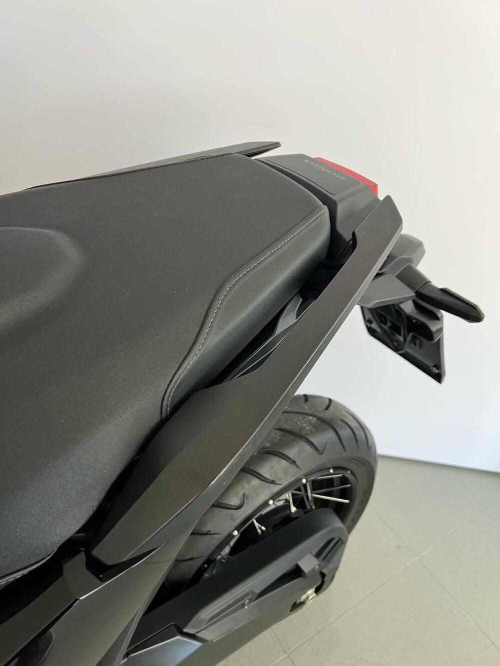 Honda X-ADV 750 DCT (2021 - 24) (9)