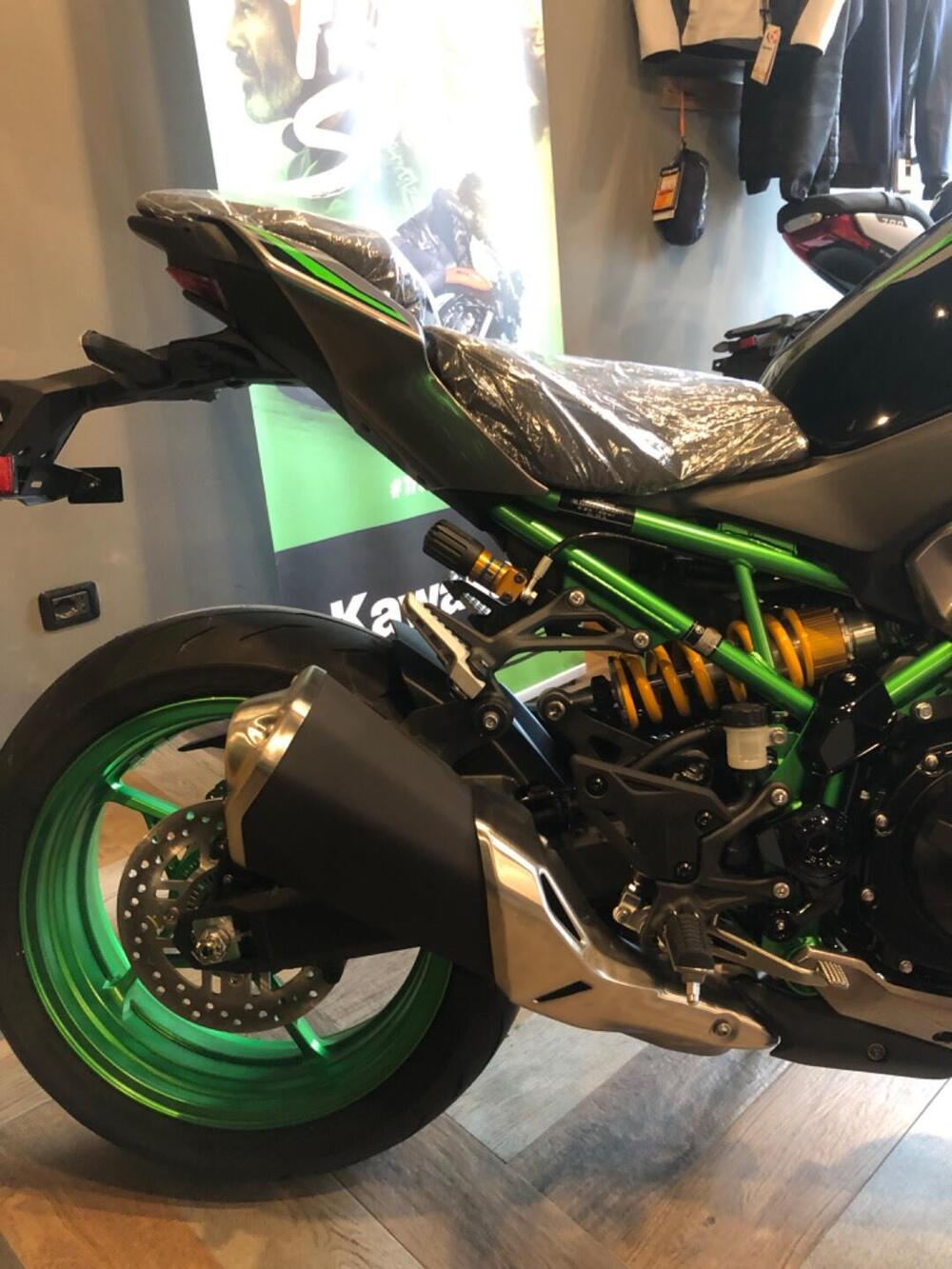 Kawasaki Z 900 SE (2025 - 26) (4)