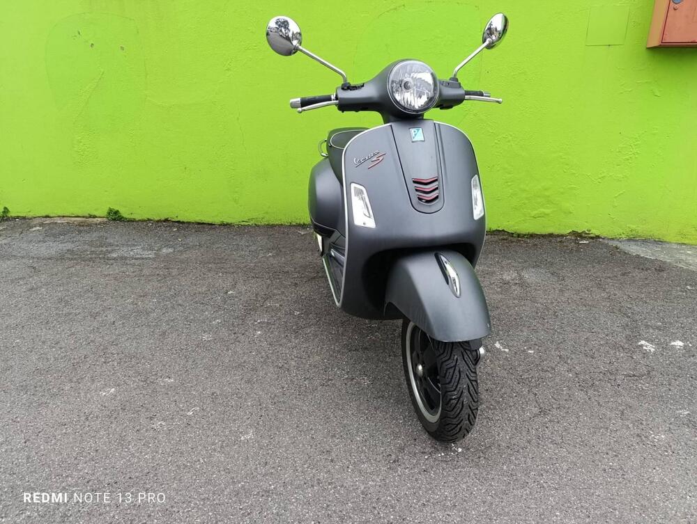 Vespa GTS 300 Super (2008 - 16) (2)