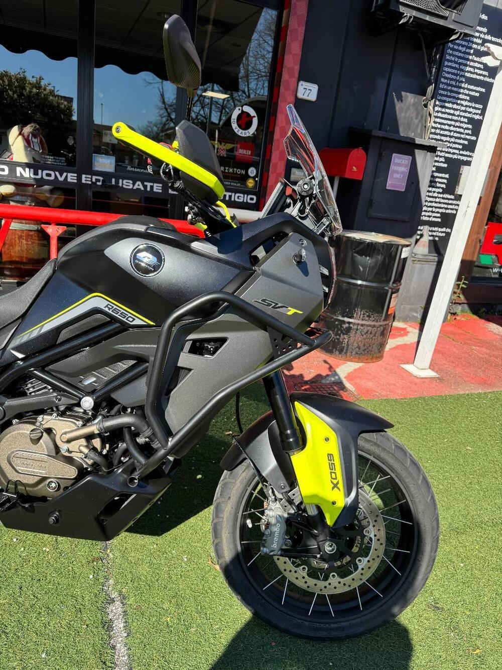 QJ Motor SVT 650 X (2024) (9)