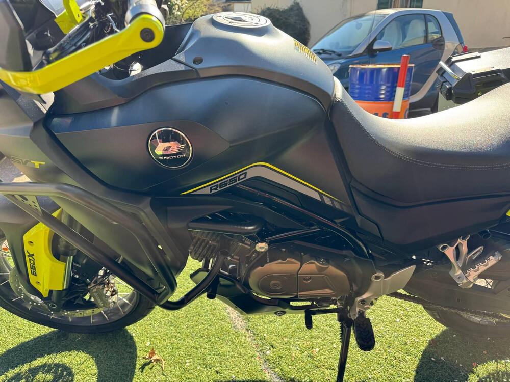 QJ Motor SVT 650 X (2024) (13)