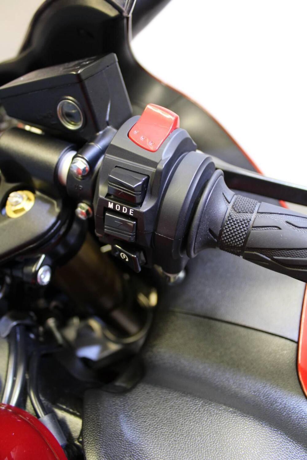 Suzuki GSX 1300 R Hayabusa ABS (2007 - 17) (11)