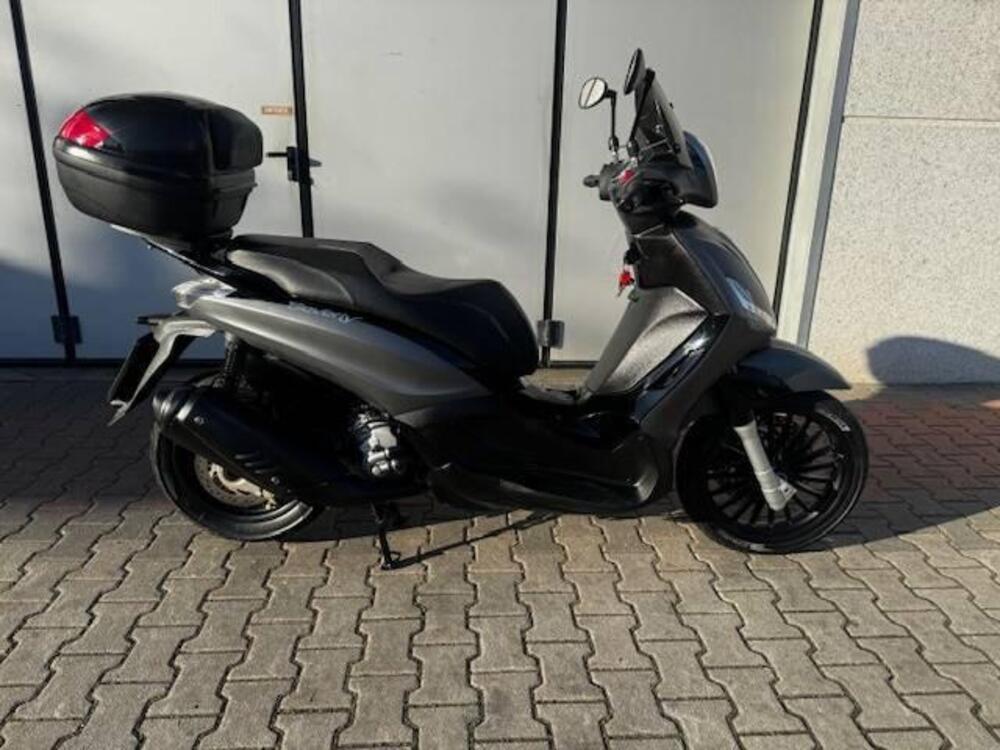 Piaggio Beverly 300 i.e. ABS-ASR (2016 - 20) (3)