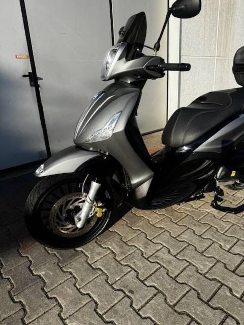 Piaggio Beverly 300 i.e. ABS-ASR (2016 - 20) (5)