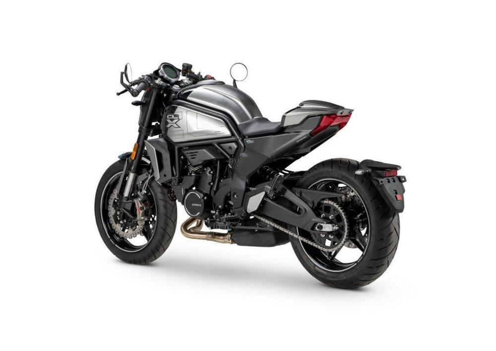 CFMOTO 700CL-X Sport (2022 - 25) (7)