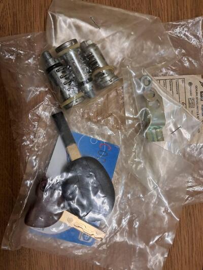 KIT SERRATURE BEVERLY 350 2012/2016 674956 Piaggio