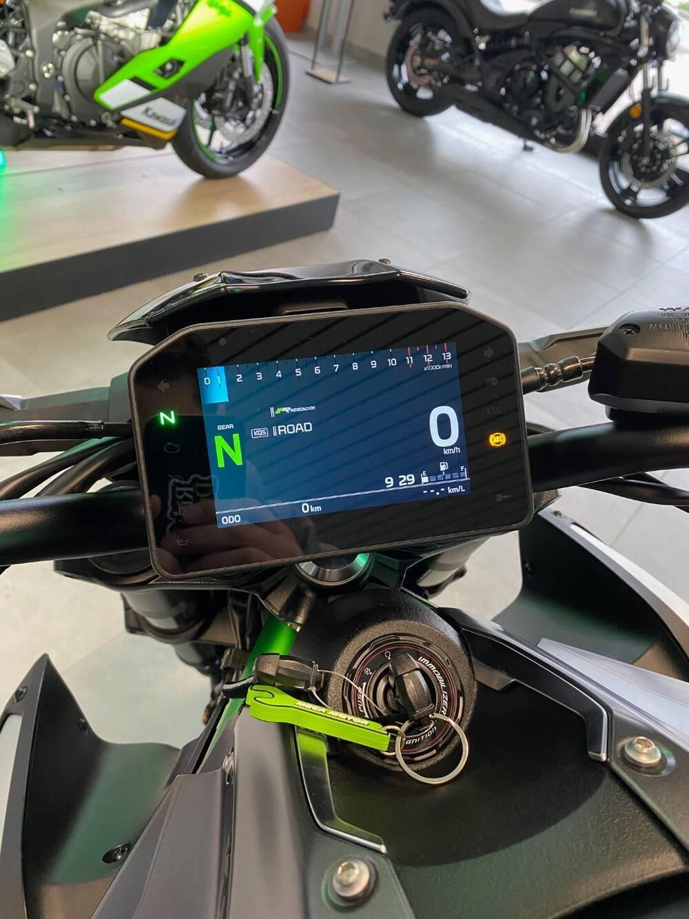 Kawasaki Z 900 A2 (2025 - 26) (3)