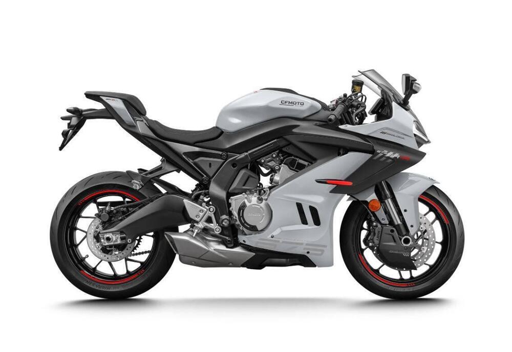 CFMOTO 675SR-R (2025)