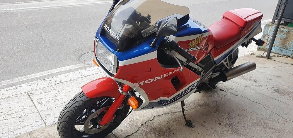 Honda VF 1000 R (2)