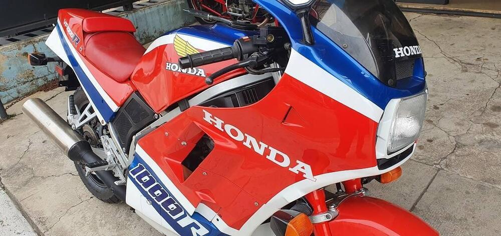 Honda VF 1000 R (7)