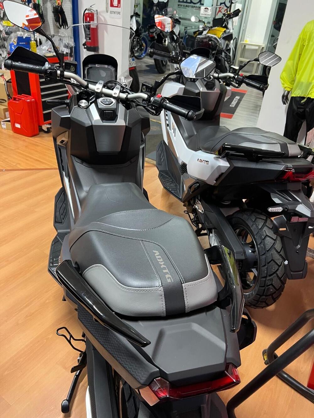 Sym ADXTG 400 (2025) (4)