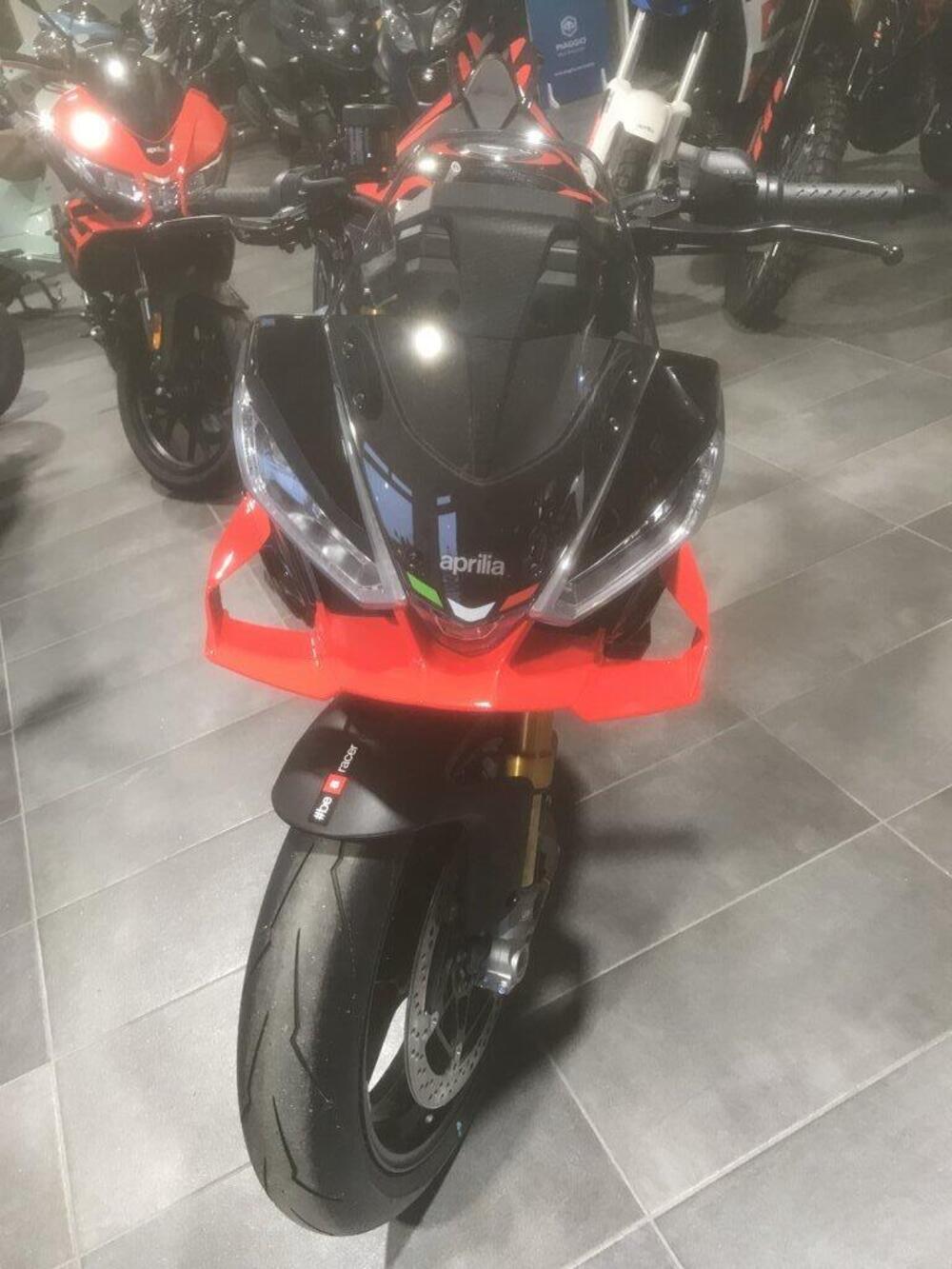 Aprilia Tuono V4 Factory (2025) (2)