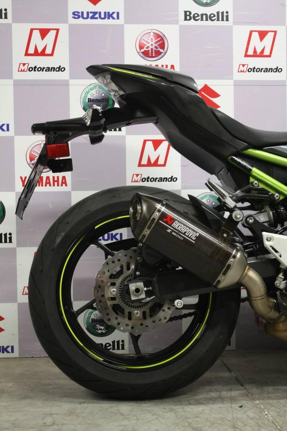 Kawasaki Z 900 (2017 - 18) (4)