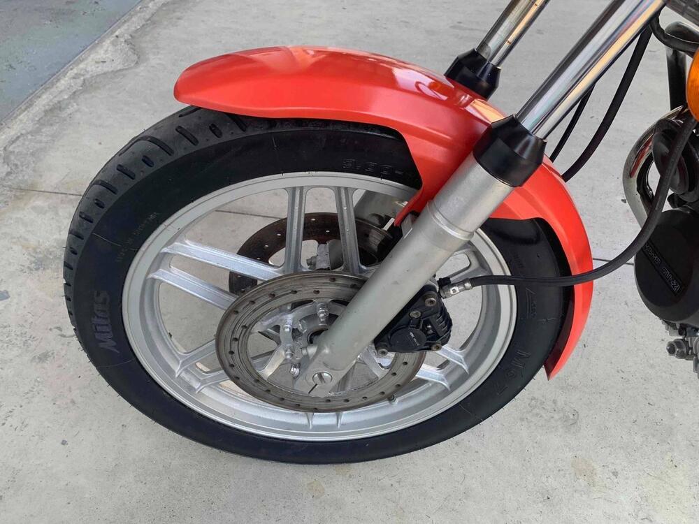 Moto Guzzi V35 II (4)